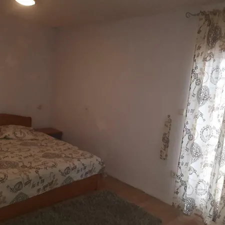 Milunovic Konukevi Makarska